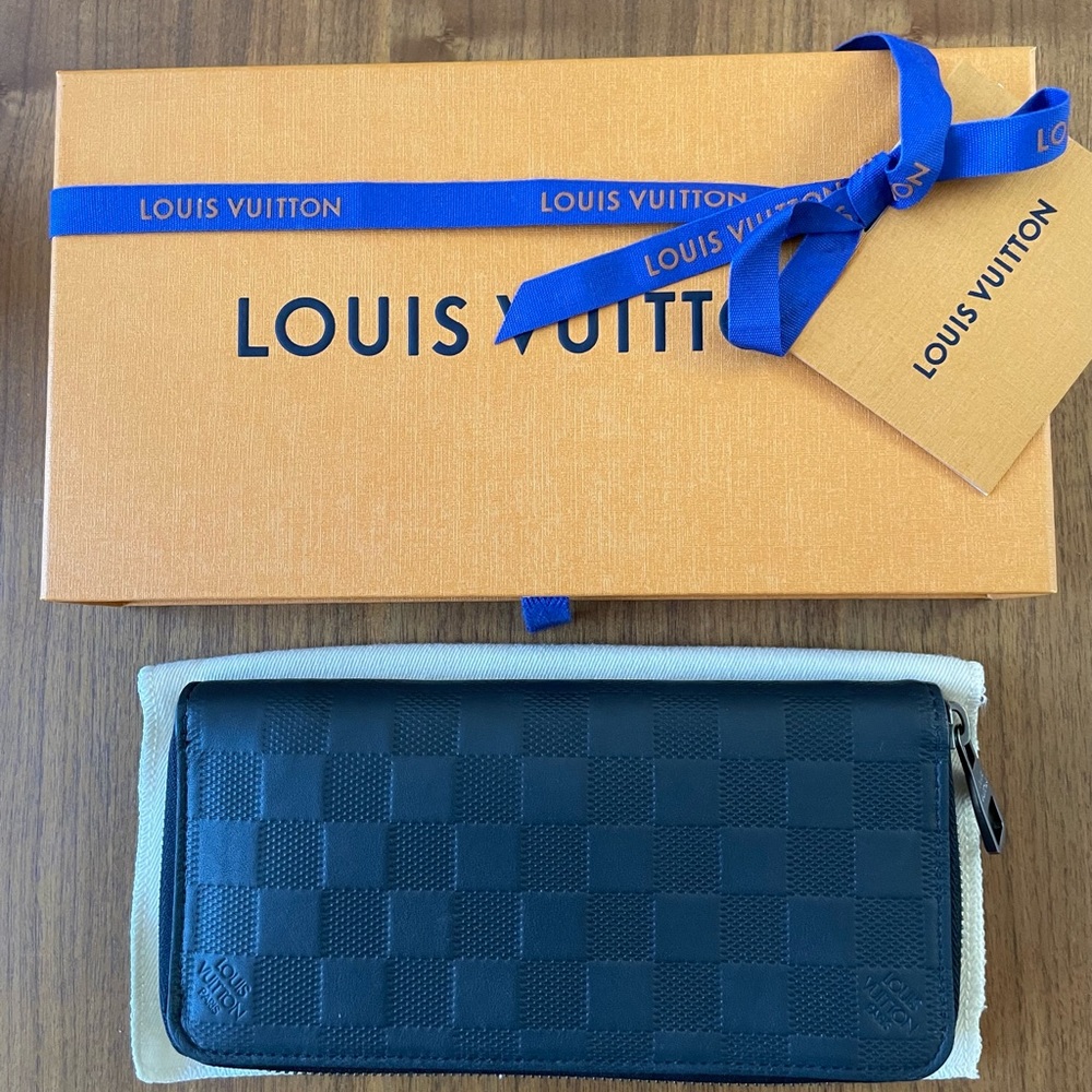 Louis Vuitton Zippy Wallet Vertical